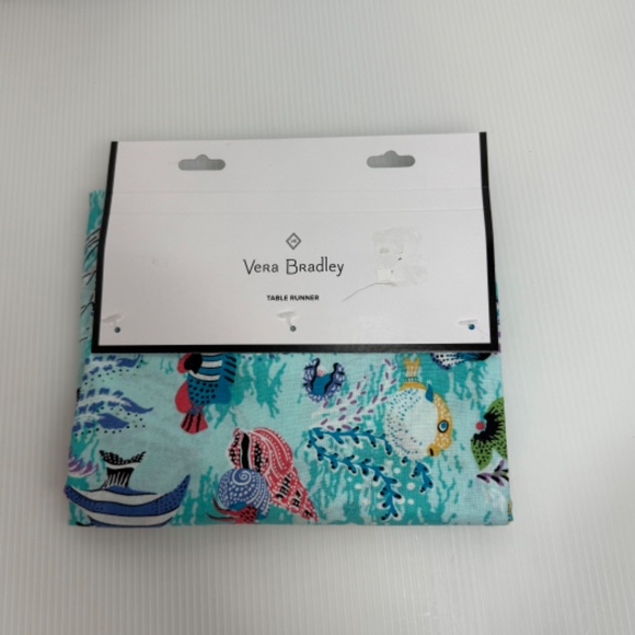 Vera Bradley Aquatic Floral Table Runner Antilles Treasure Aquatic Sea 13 X 96 - Picture 3 of 3